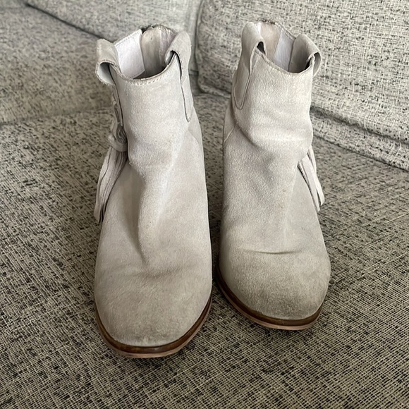 Seychelles Taupe Suede Boots Size 9 - Picture 3 of 9